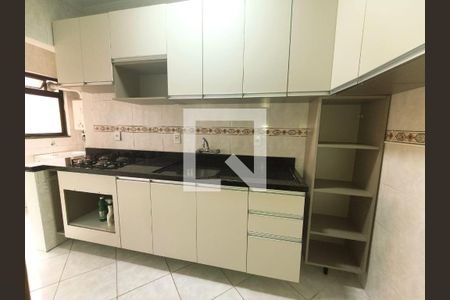Cozinha de apartamento à venda com 2 quartos, 68m² em Partenon, Porto Alegre