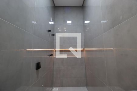 Banheiro do Quarto 1 de casa para alugar com 3 quartos, 215m² em Cidade Jardim, Uberlândia