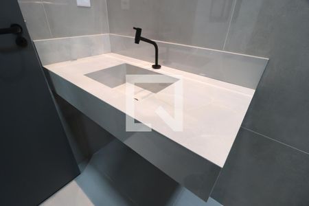 Banheiro do Quarto 1 de casa para alugar com 3 quartos, 215m² em Cidade Jardim, Uberlândia