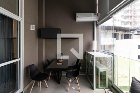 Varanda de kitnet/studio para alugar com 1 quarto, 38m² em Perdizes, São Paulo