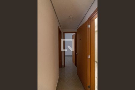 Corredor de apartamento para alugar com 2 quartos, 55m² em Vila Brasil, São Paulo