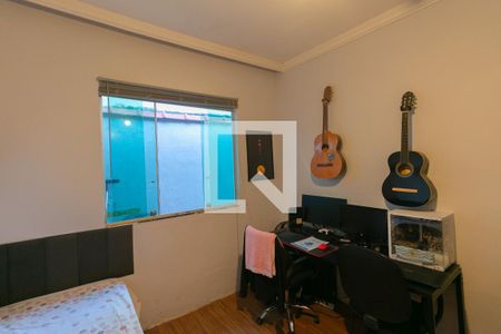 Casa à venda com 3 quartos, 200m² em Planalto, Belo Horizonte