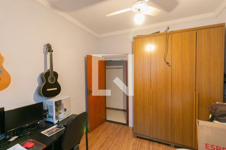 Casa à venda com 3 quartos, 200m² em Planalto, Belo Horizonte