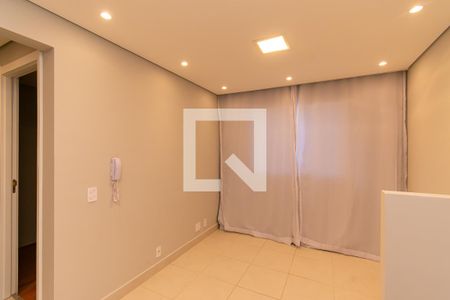 Sala de apartamento para alugar com 2 quartos, 33m² em Vila Ema, São Paulo