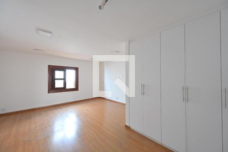 Suíte de casa para alugar com 3 quartos, 290m² em Planalto Paulista, São Paulo