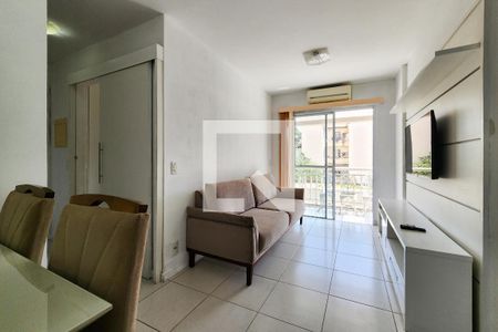 Sala de apartamento para alugar com 2 quartos, 50m² em São Francisco Xavier, Rio de Janeiro