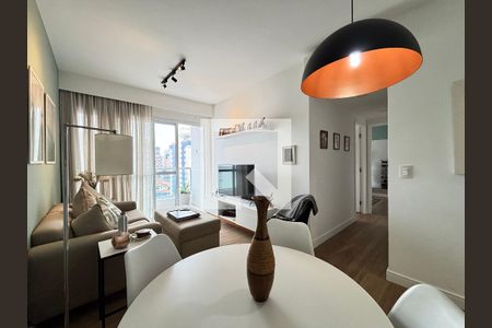 Sala de apartamento para alugar com 2 quartos, 63m² em Vila Olímpia, São Paulo