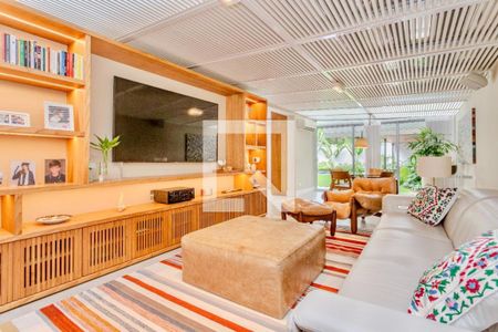 Casa de Condomínio à venda com 4 quartos, 350m² em Alto de Pinheiros, São Paulo