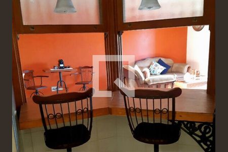 Casa à venda com 4 quartos, 447m² em Vila Paiva, São Paulo