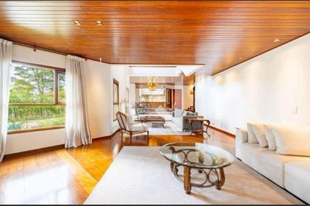 Casa à venda com 4 quartos, 400m² em Alphaville, Santana de Parnaíba