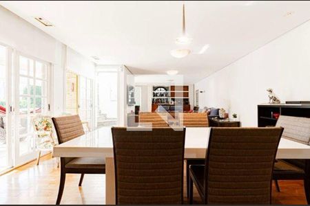 Casa à venda com 3 quartos, 338m² em Alphaville, Santana de Parnaíba