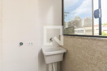 Varanda e Área de Serviço  de apartamento para alugar com 2 quartos, 46m² em Vila Gomes Cardim, São Paulo