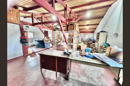 Casa à venda com 4 quartos, 330m² em Vila Junqueira, Santo André
