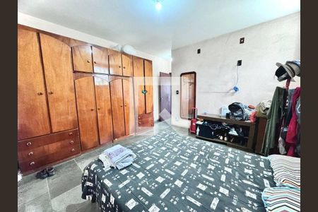 Casa à venda com 4 quartos, 330m² em Vila Junqueira, Santo André