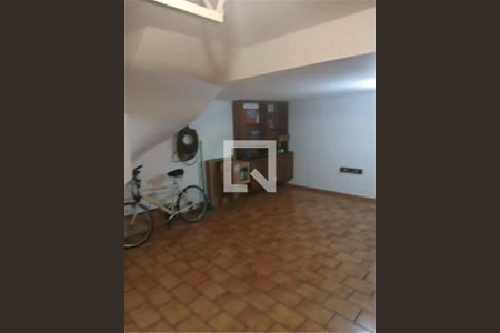 Casa à venda com 3 quartos, 200m² em Butantã, São Paulo