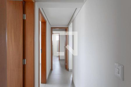 Corredor de apartamento à venda com 4 quartos, 174m² em Padre Eustáquio, Belo Horizonte