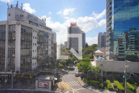 Quarto _Suíte  de apartamento para alugar com 3 quartos, 105m² em Moinhos de Vento, Porto Alegre