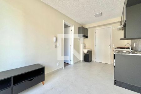Sala de apartamento para alugar com 1 quarto, 27m² em Jardim Itacolomi, São Paulo