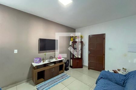 Casa 1 - Sala de casa para alugar com 5 quartos, 300m² em Jardim Patente, São Paulo