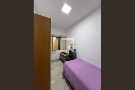 Casa 1 - Quarto 1 de casa para alugar com 5 quartos, 300m² em Jardim Patente, São Paulo