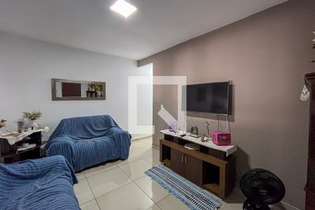 Casa 1 - Sala de casa para alugar com 5 quartos, 300m² em Jardim Patente, São Paulo