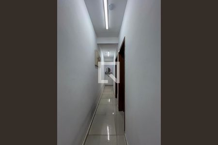 Casa 1 - Corredor de casa para alugar com 5 quartos, 300m² em Jardim Patente, São Paulo