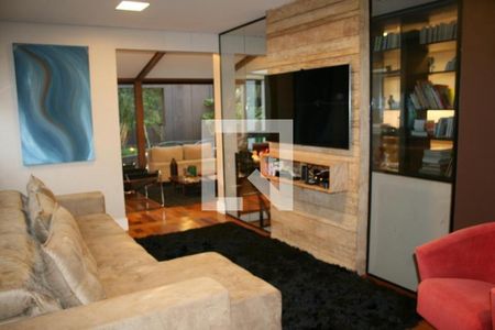 Apartamento à venda com 3 quartos, 240m² em Vila Suzana, São Paulo
