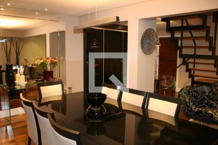 Apartamento à venda com 3 quartos, 240m² em Vila Suzana, São Paulo
