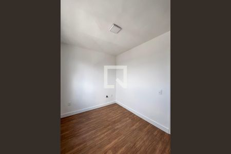 Quarto 1 de apartamento para alugar com 2 quartos, 46m² em Vila Cristalia, São Paulo