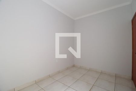 Quarto 1 de casa para alugar com 2 quartos, 75m² em Jardim Canaã, Uberlândia