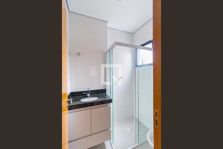 Banheiro de kitnet/studio para alugar com 1 quarto, 27m² em Vila Prudente, São Paulo