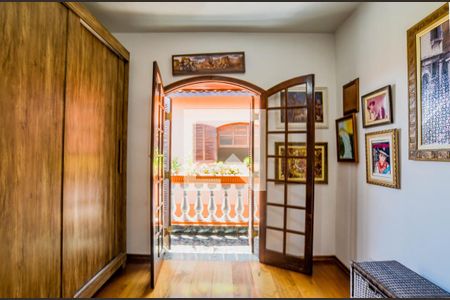 Quarto 1 de casa à venda com 5 quartos, 330m² em Cata Preta, Santo André