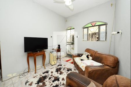 Sala de casa à venda com 2 quartos, 384m² em Eldorado, Contagem