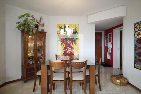 Sala de apartamento à venda com 3 quartos, 88m² em Petrópolis, Porto Alegre