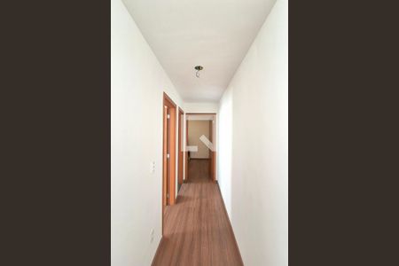 Corredor  de apartamento para alugar com 2 quartos, 45m² em Vila Satúrnia, Campinas