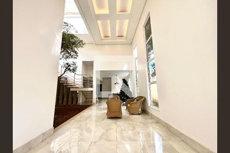Sala de casa à venda com 6 quartos, 600m² em São Luiz, Belo Horizonte