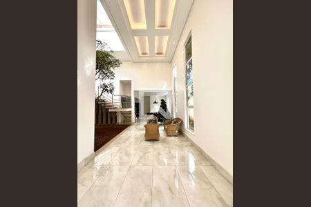Sala de casa à venda com 6 quartos, 600m² em São Luiz, Belo Horizonte