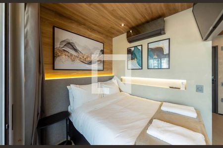 Sala/Quarto de kitnet/studio para alugar com 1 quarto, 27m² em Jardim das Acacias, São Paulo