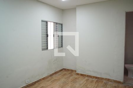 Quarto 2 de casa para alugar com 2 quartos, 50m² em Chácara Califórnia, São Paulo