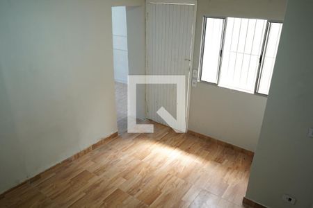 Quarto 1 de casa para alugar com 2 quartos, 50m² em Chácara Califórnia, São Paulo