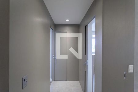 Corredor de apartamento à venda com 3 quartos, 101m² em Belvedere, Belo Horizonte