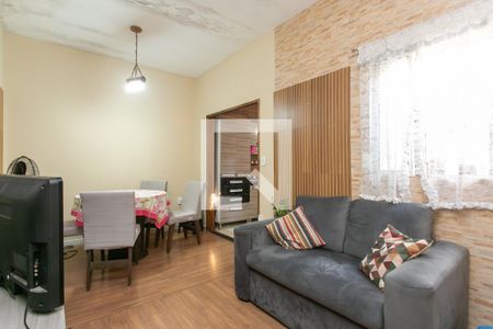 Sala 2 de casa à venda com 3 quartos, 270m² em Vila Carmosina, São Paulo