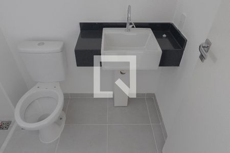 Banheiro de kitnet/studio à venda com 1 quarto, 25m² em Pinheiros, São Paulo