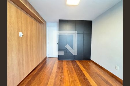 Quarto 1 de apartamento para alugar com 3 quartos, 107m² em Itaim Bibi, São Paulo