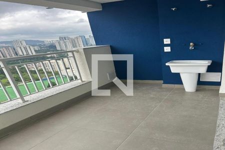 Varanda com vista para campo de futebol e prédios de apartamentos. de apartamento à venda com 2 quartos, 55m² em Jardim Esperanca, Barueri