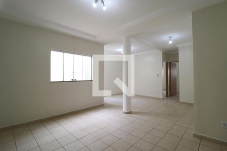 Sala de apartamento para alugar com 2 quartos, 90m² em Brasil, Uberlândia