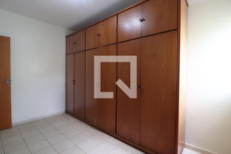 Quarto 1 de apartamento para alugar com 2 quartos, 90m² em Brasil, Uberlândia
