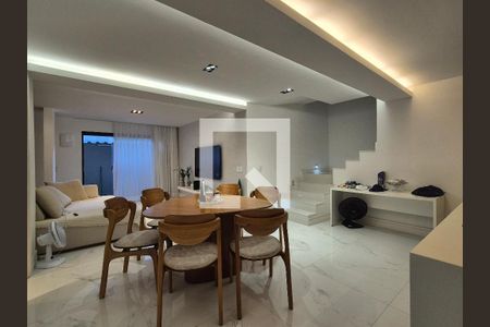 Sala  de casa para alugar com 4 quartos, 270m² em Vargem Pequena, Rio de Janeiro