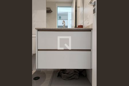 Banheiro de kitnet/studio à venda com 1 quarto, 27m² em Cerqueira César, São Paulo