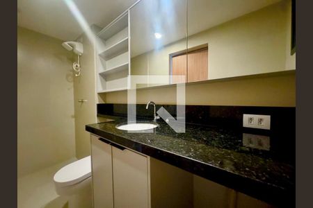 Banheiro de kitnet/studio para alugar com 1 quarto, 34m² em Vila Galvão, Guarulhos